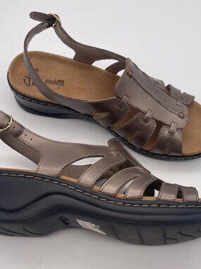 Clarks Lexi Marigold Q Womens 9.5 W Pewter Slingback Ankle Strap Wedge Sandals